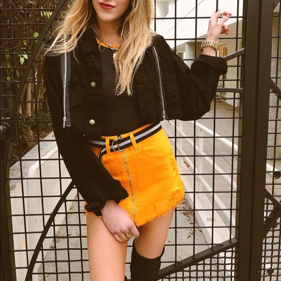 LF Dresses & Skirts - Bnwt LF Carmar denim zipper skirt